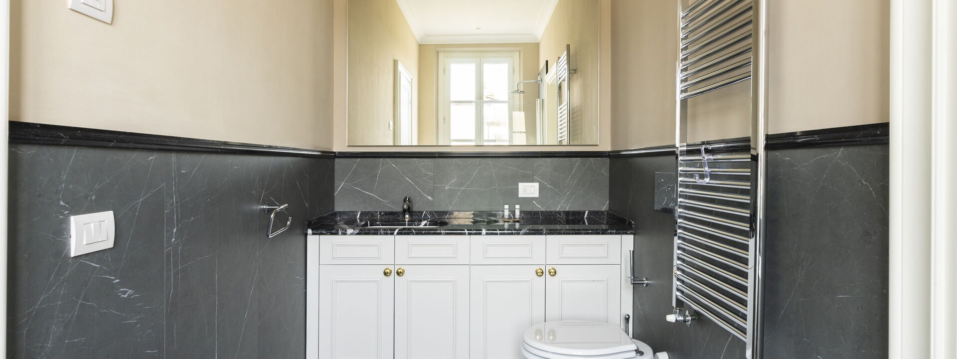 Palazzo Pazzi Vitali Luxury Apartments In Florence - Albizi Penthouse: Autunno, Bagno, Estate, Inverno, Primavera