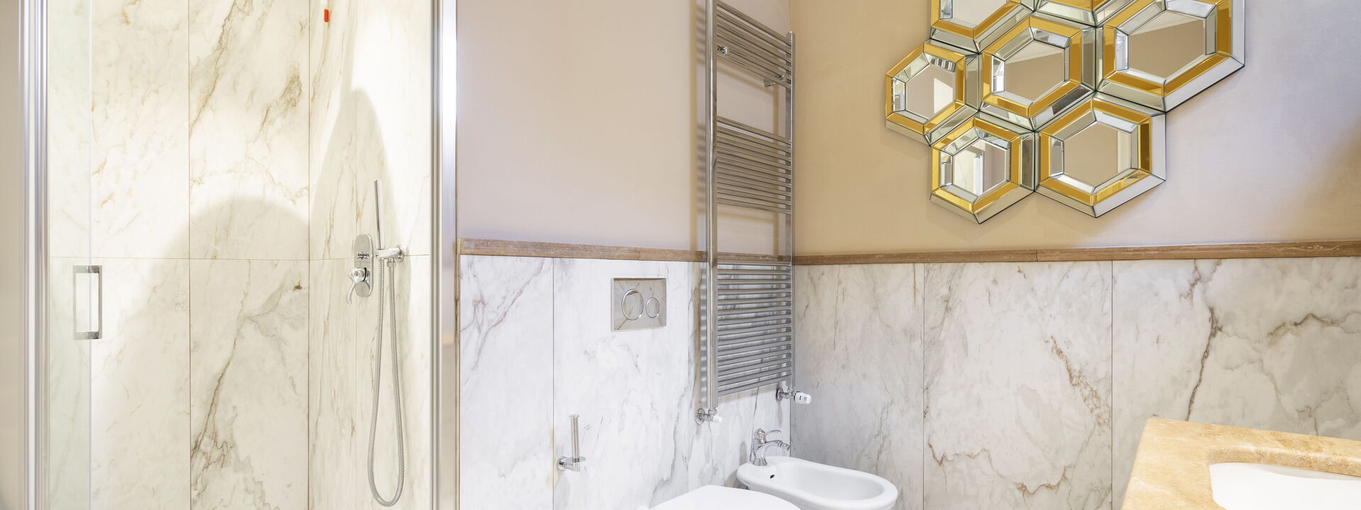 Palazzo Pazzi Vitali Luxury Apartments In Florence - Albizi Penthouse: Autunno, Bagno, Estate, Inverno, Primavera