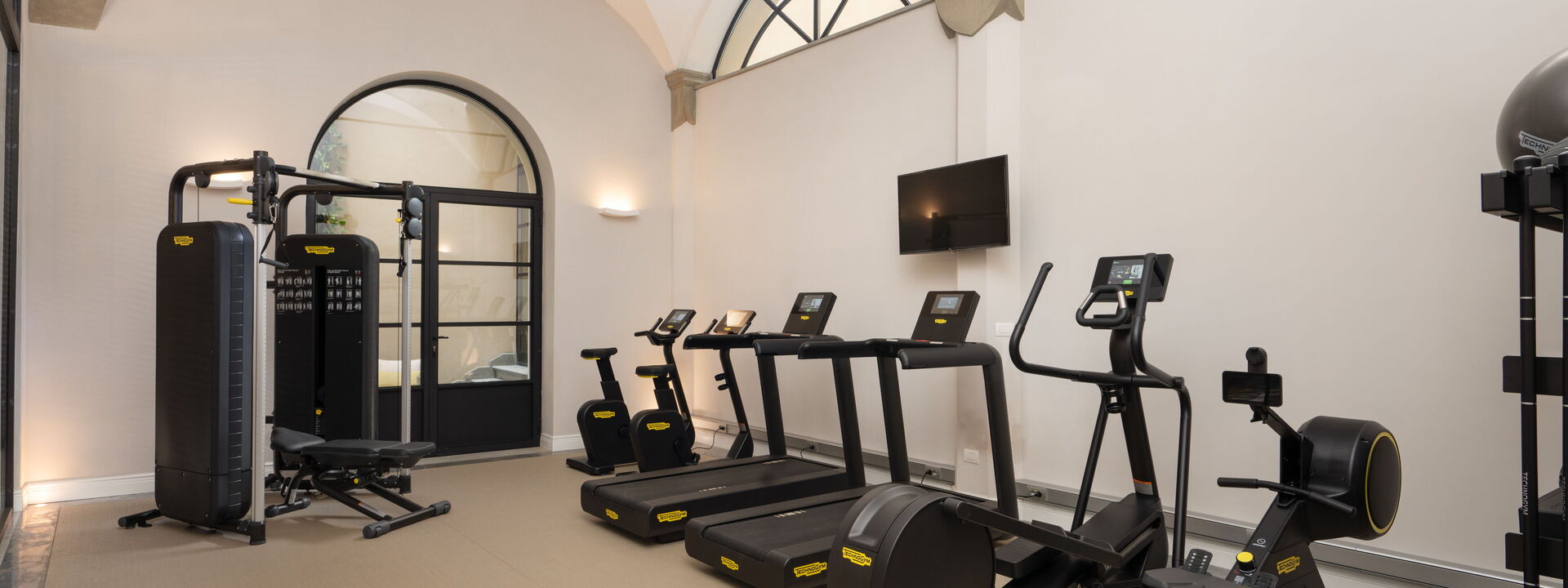 Palazzo Pazzi Vitali Luxury Apartments In Florence: Autumn, Spring, Summer, Wellness