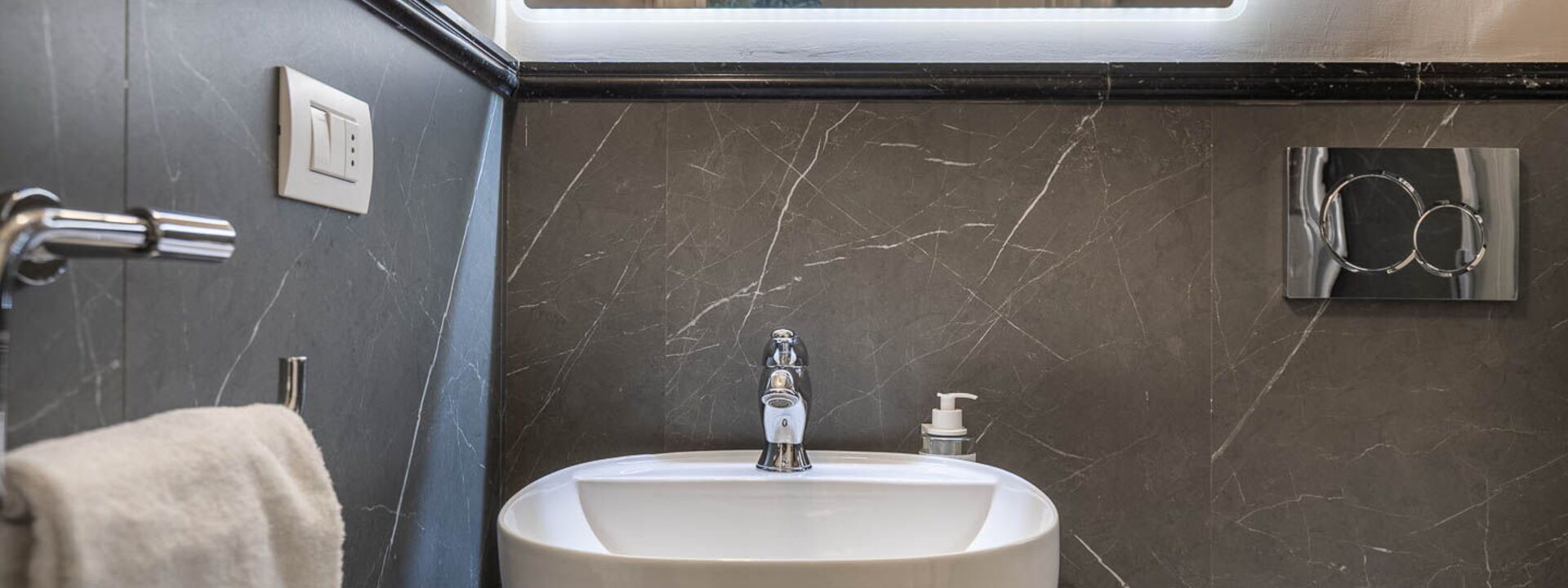 Palazzo Pazzi Vitali Luxury Apartments In Florence - Torretta Penthouse: Autunno, Bagno, Estate, Primavera