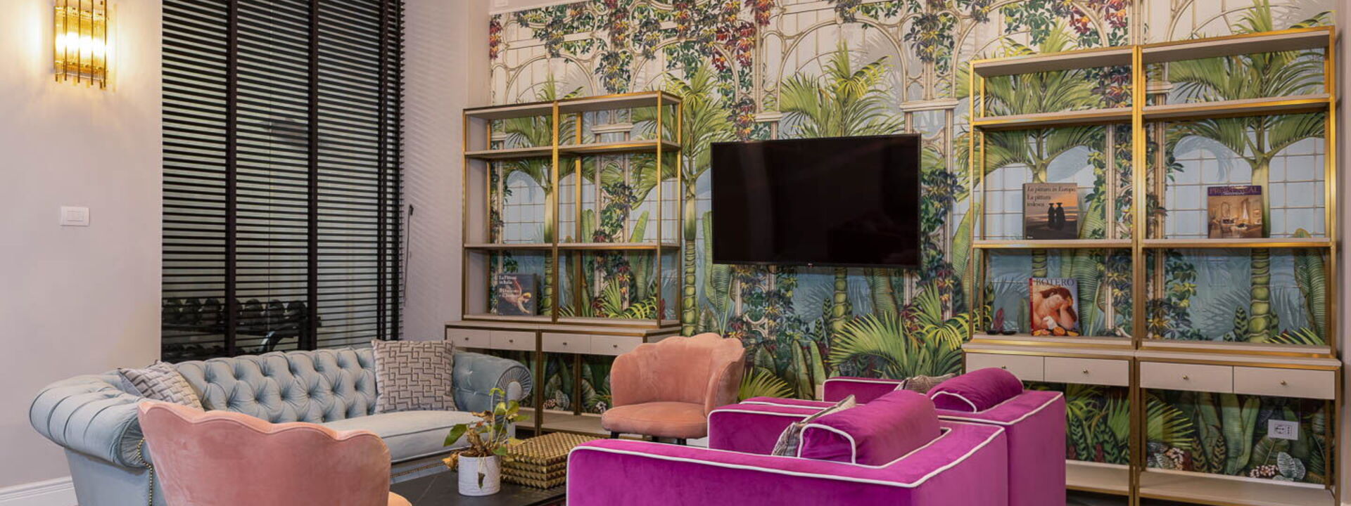 Palazzo Pazzi Vitali Luxury Apartments In Florence: Autumn, Living Room, Spring, Summer