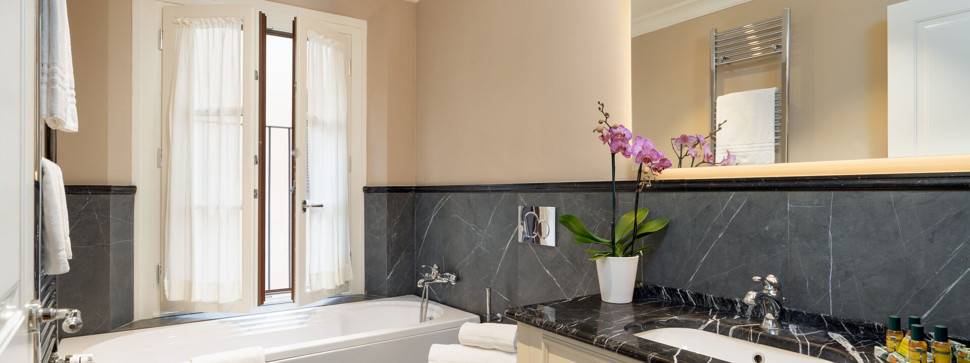 Palazzo Pazzi Vitali Luxury Apartments In Florence - Pazzi Penthouse: Autunno, Bagno, Estate, Primavera