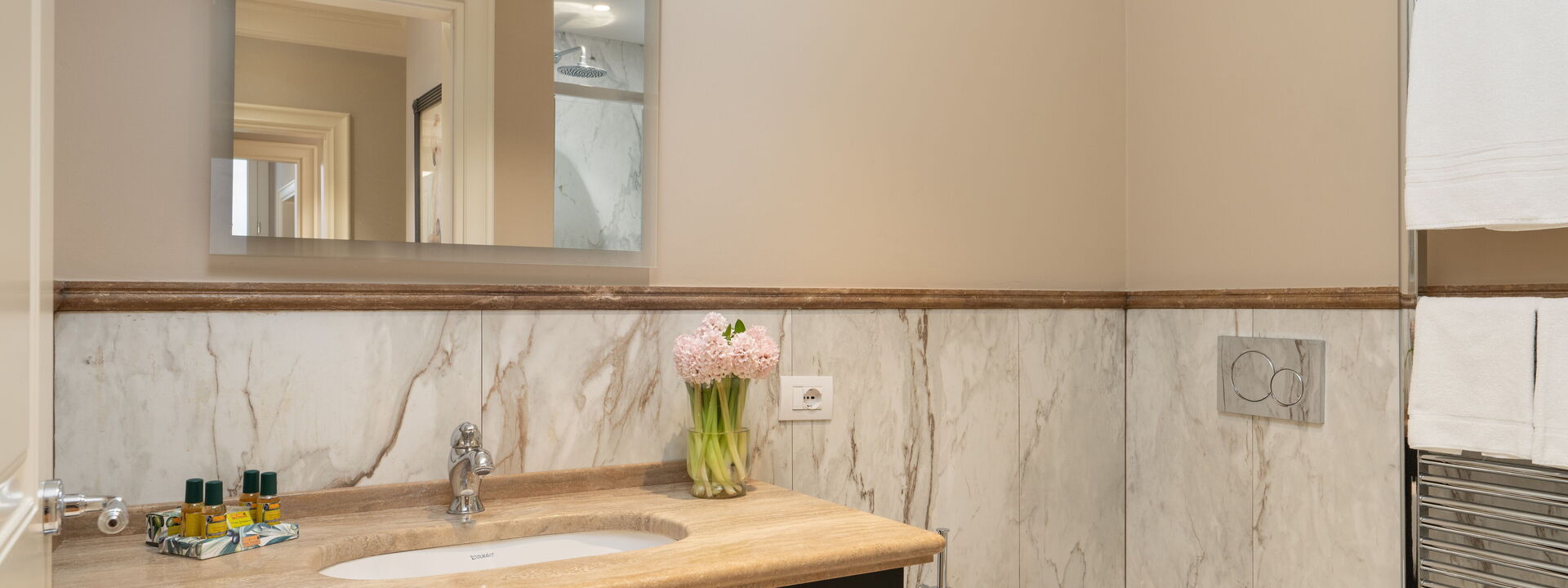 Palazzo Pazzi Vitali Luxury Apartments In Florence - Pazzi Penthouse: Autunno, Bagno, Estate, Primavera