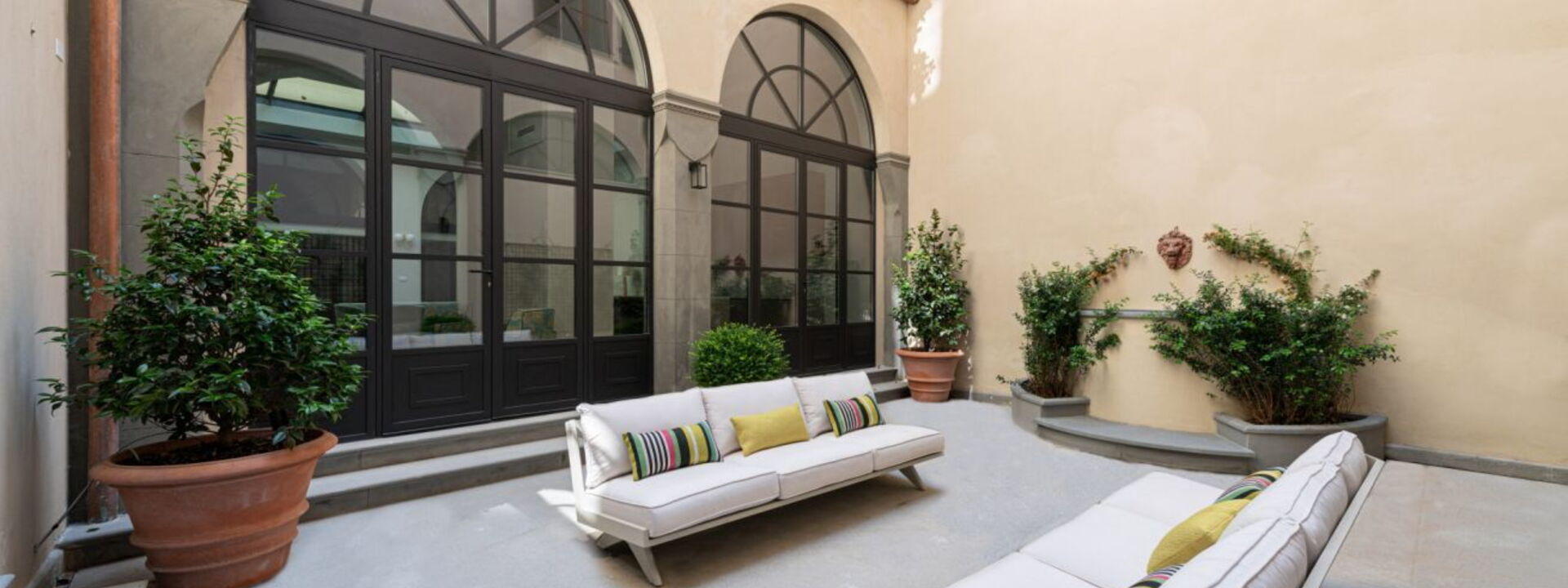 Palazzo Pazzi Vitali Luxury Apartments In Florence - Duomo Penthouse: Autunno, Estate, Giardino, Inverno, Primavera