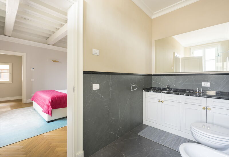 Palazzo Pazzi Vitali Luxury Apartments In Florence - Albizi Penthouse: Automne, Été, Hiver, Printemps, Salle de bain