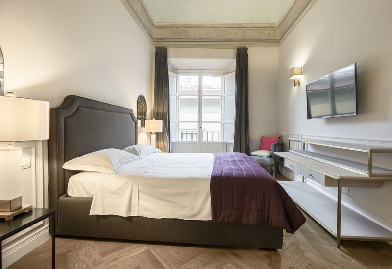 Palazzo Pazzi Vitali Luxury Apartments In Florence - Albizi Penthouse: Automne, chambre à coucher, Été, Hiver, Printemps