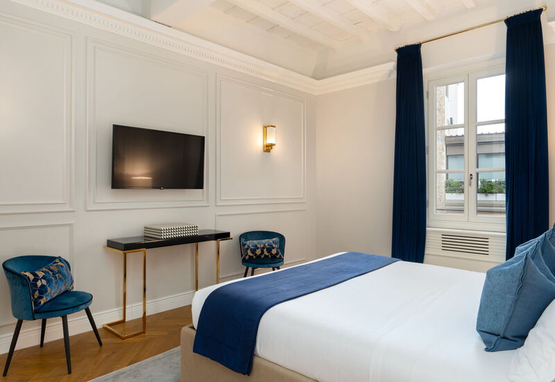 Palazzo Pazzi Vitali Luxury Apartments In Florence - Bargello Penthouse: Automne, chambre à coucher, Été, Printemps