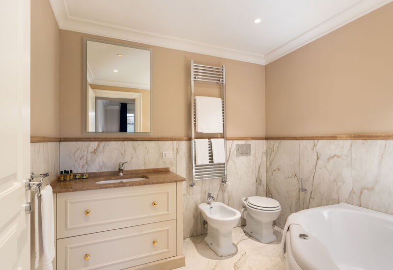 Palazzo Pazzi Vitali Luxury Apartments In Florence - Bargello Penthouse: Automne, Été, Printemps, Salle de bain