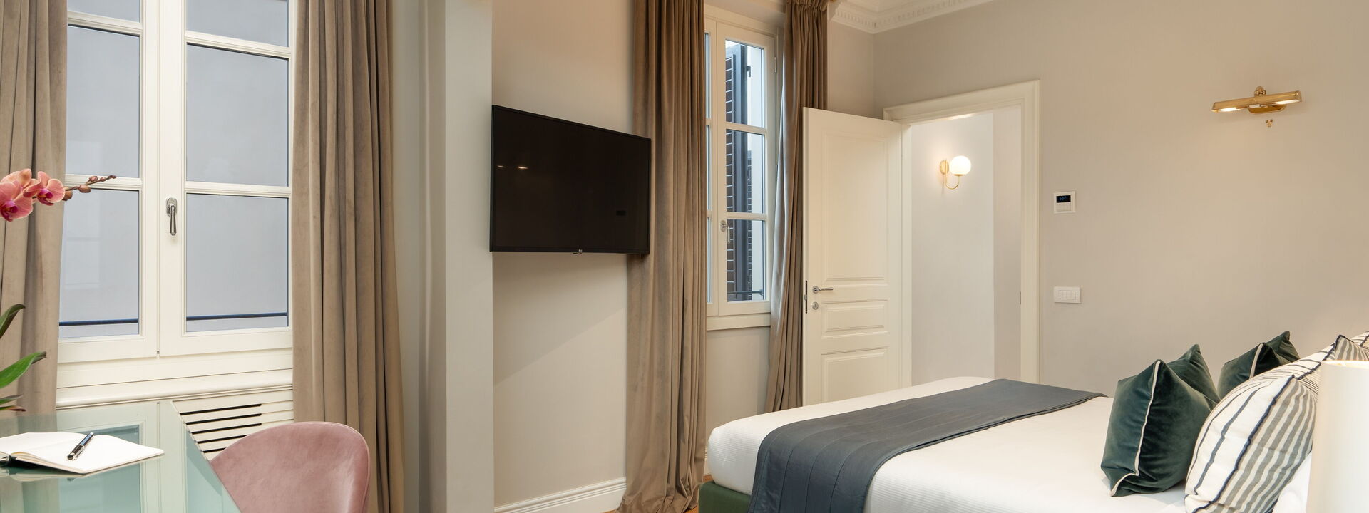 Bargello Penthouse Luxury Apartment In Florence By Palazzo Pazzi Vitali: Autunno, Camera da letto, Estate, Primavera