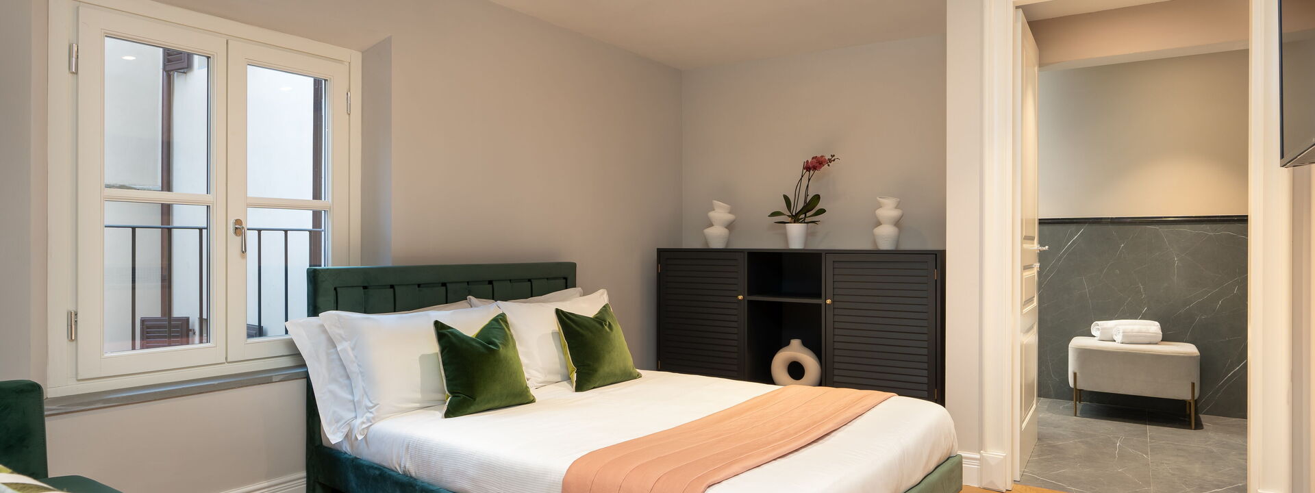 Bargello Penthouse Luxury Apartment In Florence By Palazzo Pazzi Vitali: Autunno, Camera da letto, Estate, Primavera