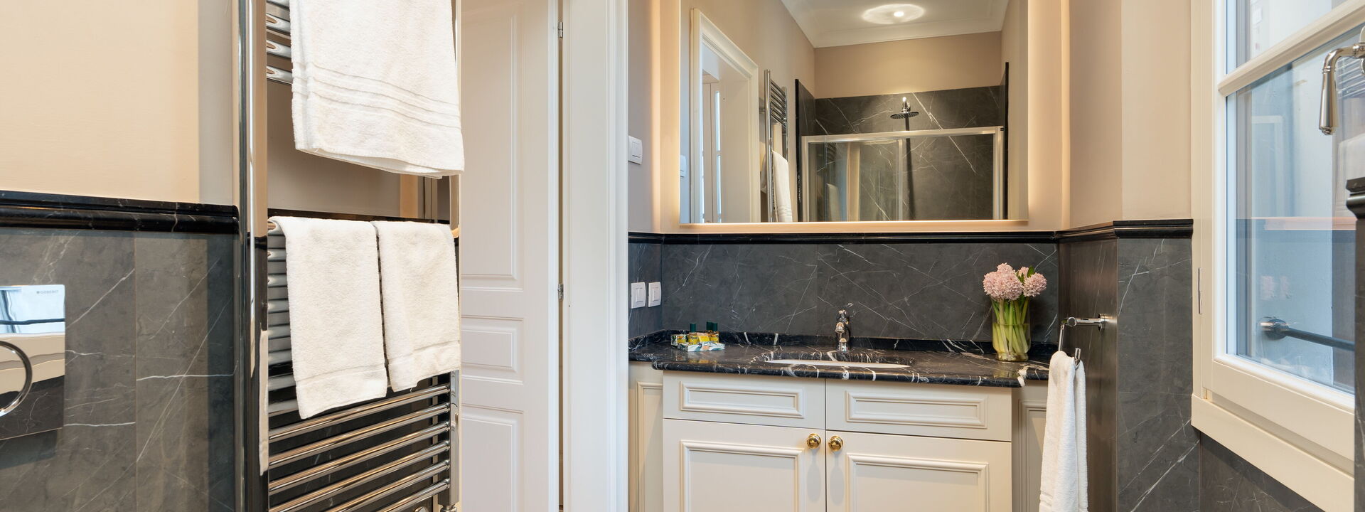 Bargello Penthouse Luxury Apartment In Florence By Palazzo Pazzi Vitali: Autunno, Bagno, Estate, Primavera