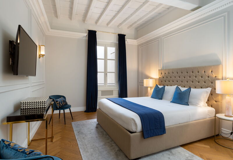 Bargello Penthouse Luxury Apartment In Florence By Palazzo Pazzi Vitali: Automne, chambre à coucher, Été, Printemps