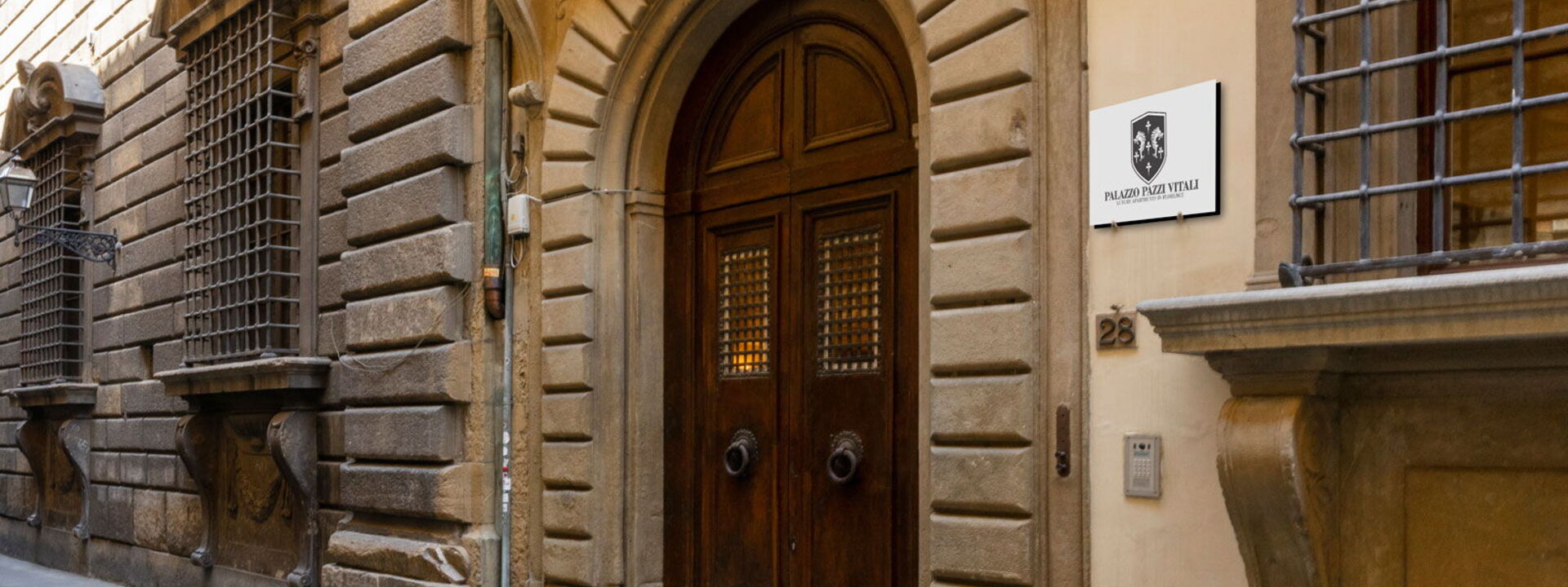 Pazzi Penthouse Luxury Apartment In Florence By Palazzo Pazzi Vitali: Außen, Frühling, Haupteingang, Herbst, Sommer, Winter