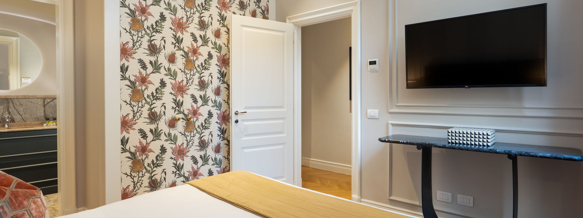 Pazzi Penthouse Luxury Apartment In Florence By Palazzo Pazzi Vitali: Frühling, Herbst, Schlafzimmer, Sommer