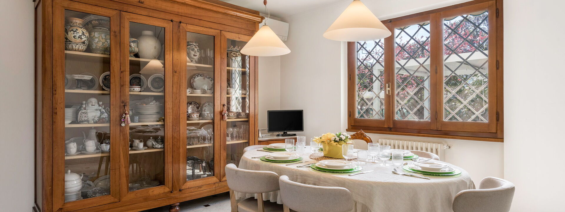 Villa Le Fontanelle In Forte Dei Marmi With Ac: Autunno, Estate, Primavera, Sala da pranzo