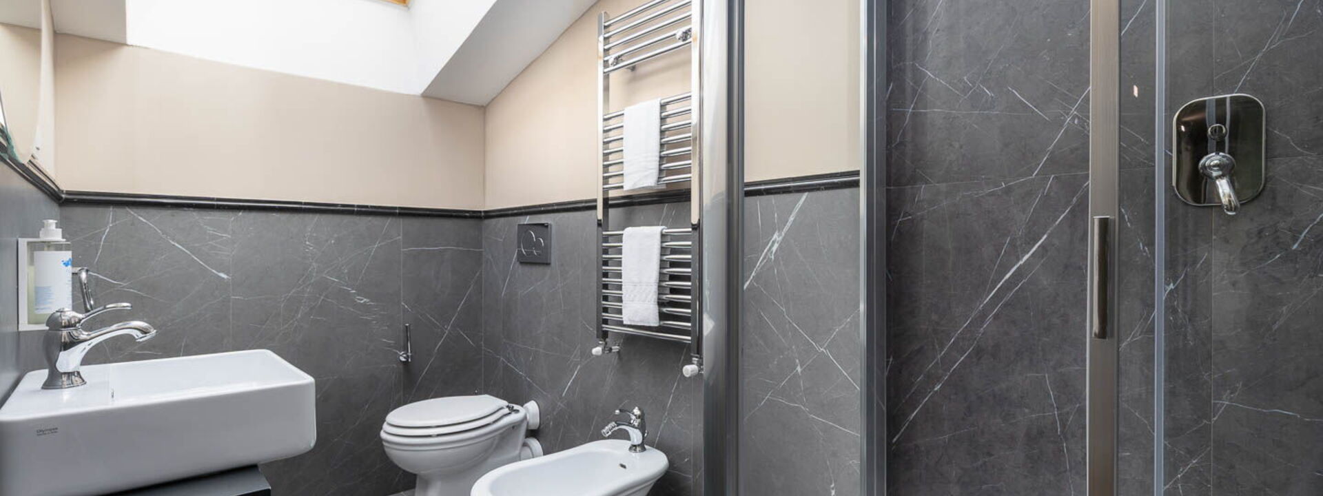 Torretta Penthouse Luxury Apartment In Florence By Palazzo Pazzi Vitali: Autunno, Bagno, Estate, Primavera