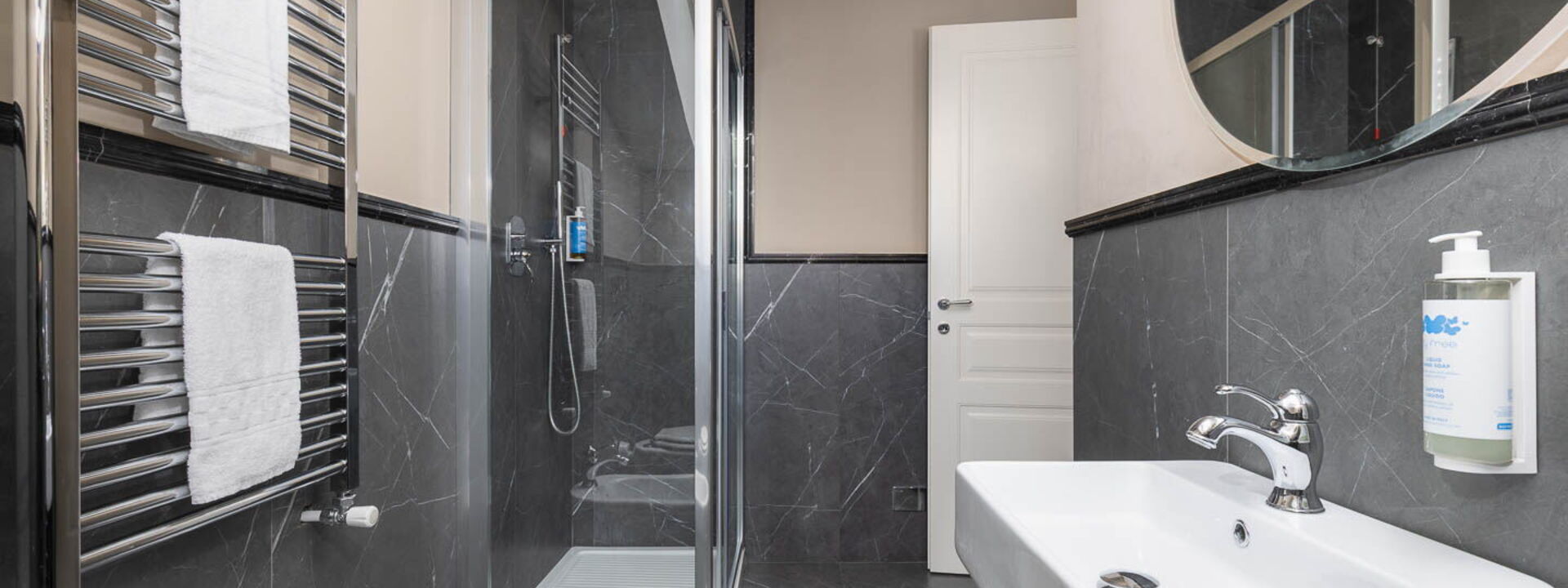 Torretta Penthouse Luxury Apartment In Florence By Palazzo Pazzi Vitali: Autunno, Bagno, Estate, Primavera