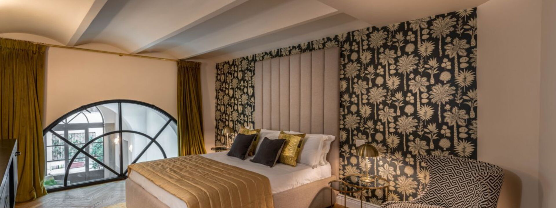 Duomo Penthouse Luxury Apartment In Florence By Palazzo Pazzi Vitali: Schlafzimmer