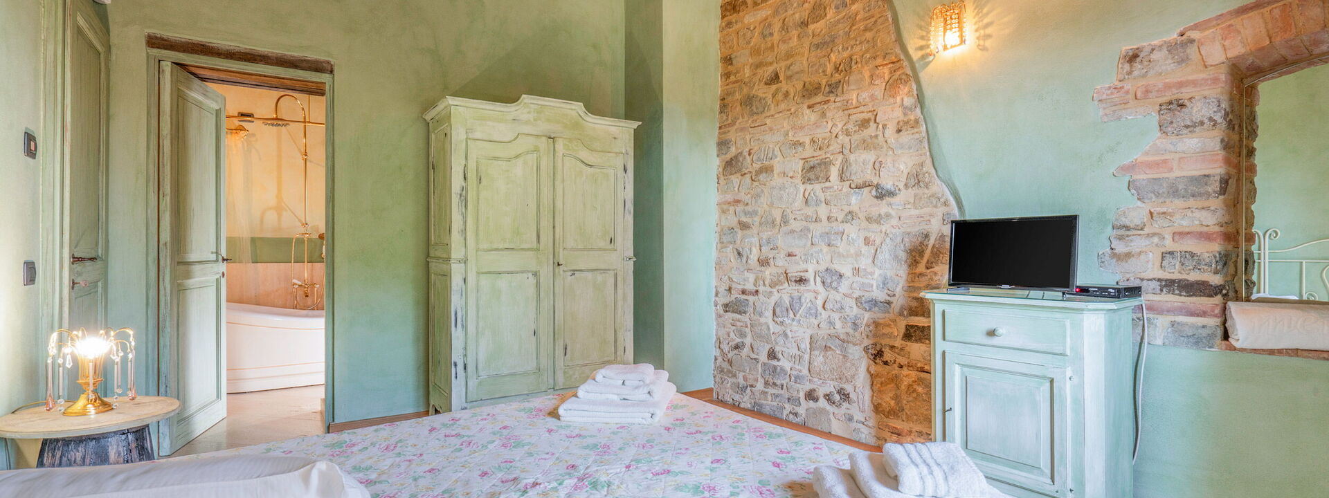 Villa Meraviglia With Pool And Ac: Autunno, Camera da letto, Estate, Primavera