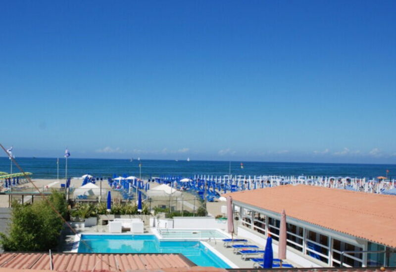 Butterfly With Beach & Breakfast Included: Activities, Autumn, Spring, Summer, Winter