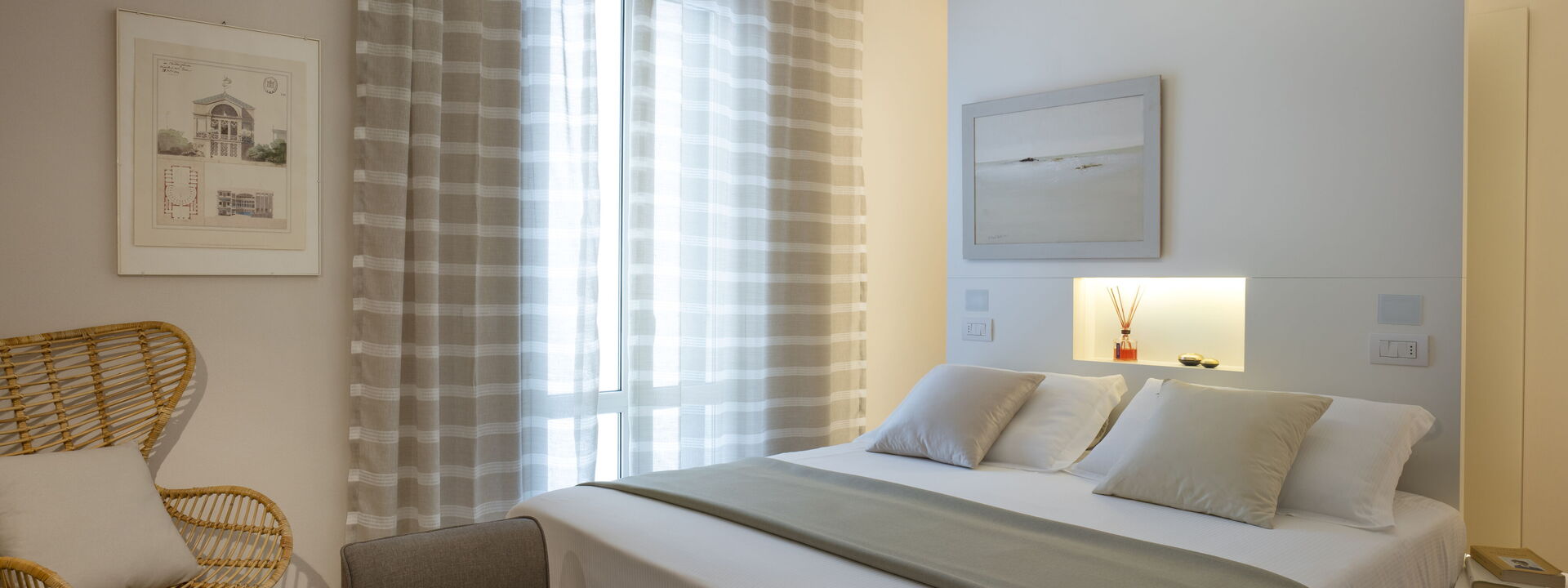 Tosca With Beach & Breakfast Included: Autumn, Bedroom, Spring, Summer, Winter