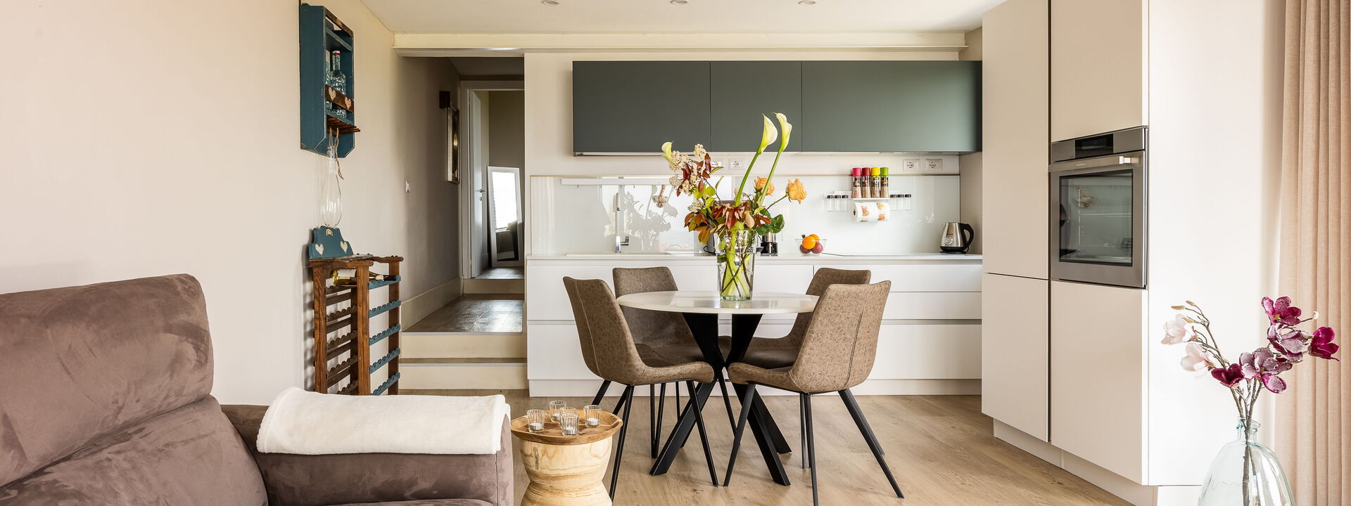 Melaiolo Modern Apartment With Pool, Montaione, Toscana: Autunno, Cucina, Estate, Primavera, Soggiorno