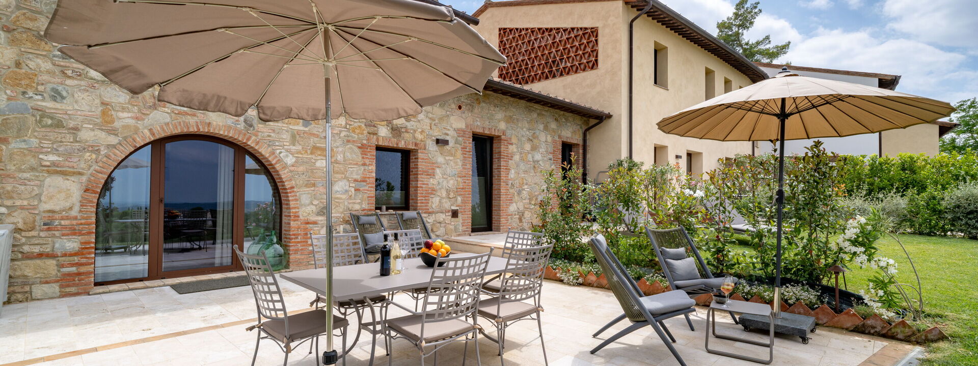 Melaiolo Modern Apartment With Pool, Montaione, Toscana: Autumn, Main Entrance, Spring, Summer