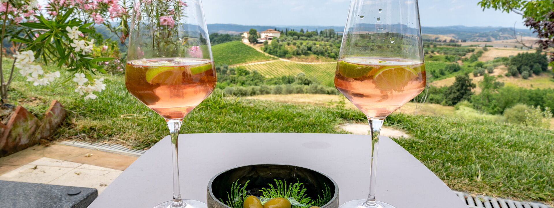 Melaiolo Modern Apartment With Pool, Montaione, Toscana: Autumn, Garden, Spring, Summer