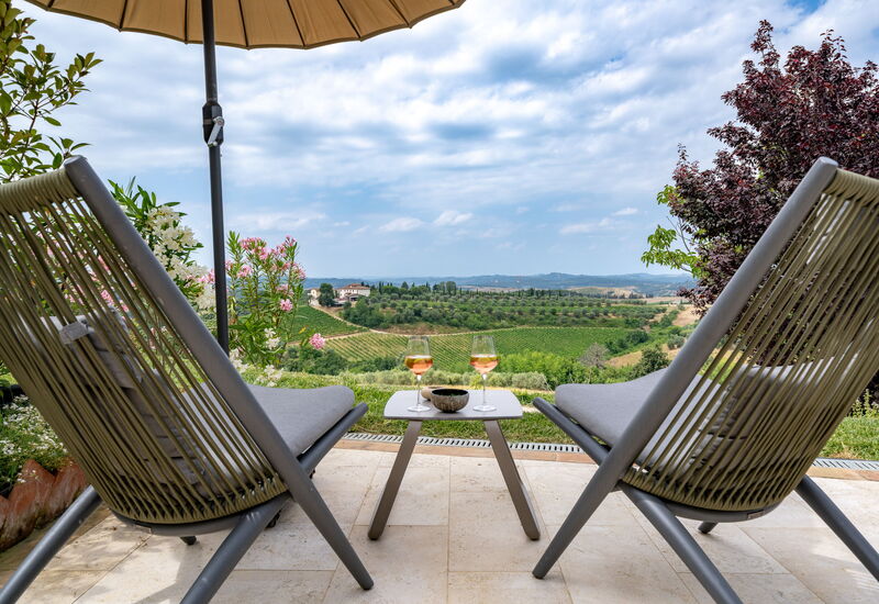 Melaiolo Modern Apartment With Pool, Montaione, Toscana: Automne, Été, Jardin, Printemps