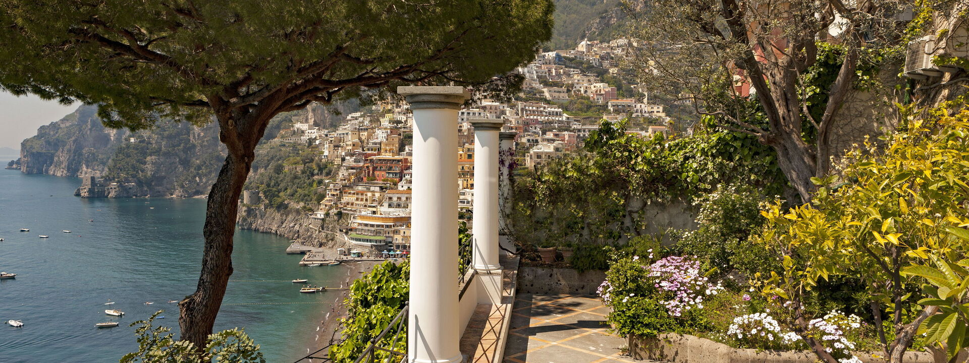 Torre Sponda - Cisterna, Private Beach: Autumn, Building Exterior, Spring, Summer