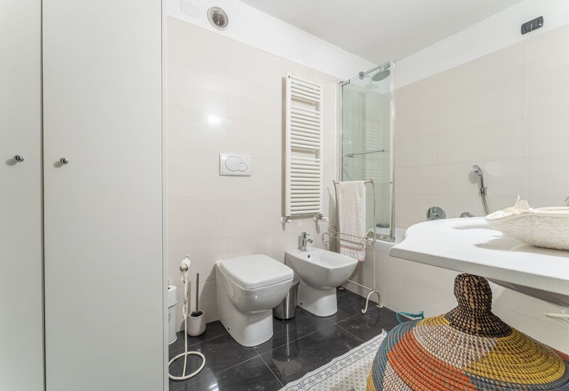 Portello Square Lux Apartment Genova: Bad, Frühling, Herbst, Sommer