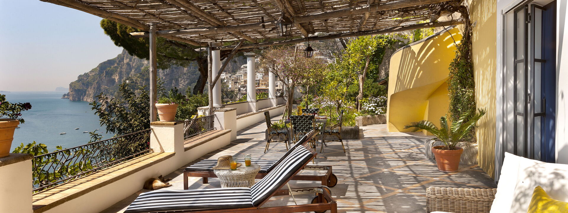 Villa Torre Sponda Private Beach: Balkon / Terrasse / Patio, Frühling, Herbst, Sommer