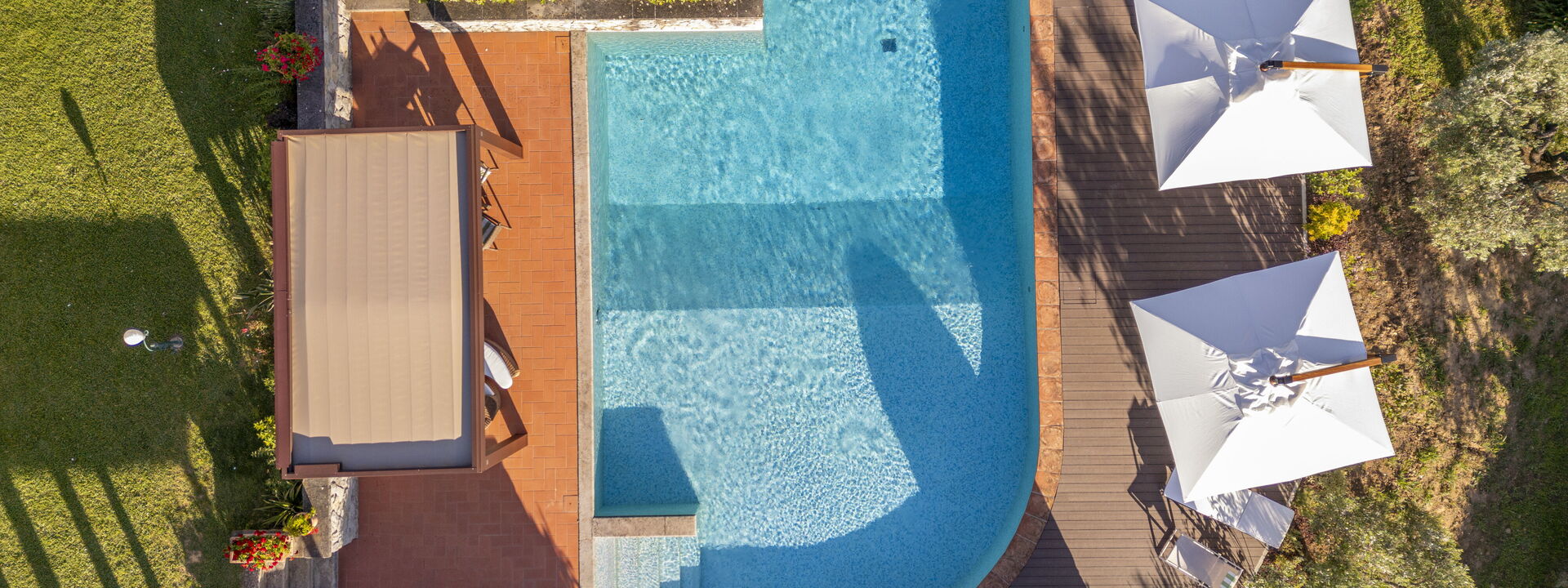 Villa Alessia Luxury: Autumn, Scenic View, Spring, Summer