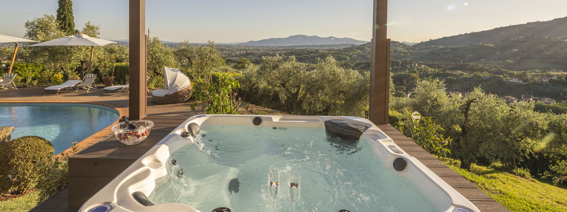 Villa Alessia Luxury: Autumn, Hot Tub, Spring, Summer