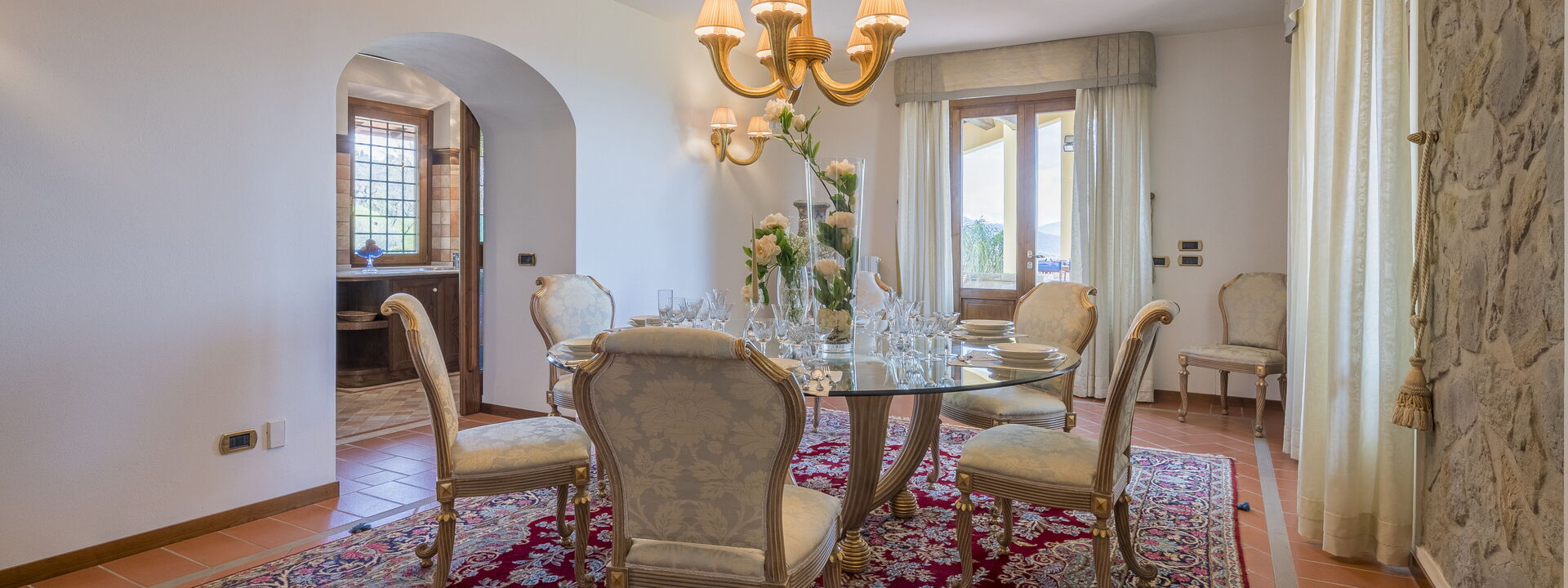 Villa Alessia Luxury: Autumn, Dining Room, Spring, Summer