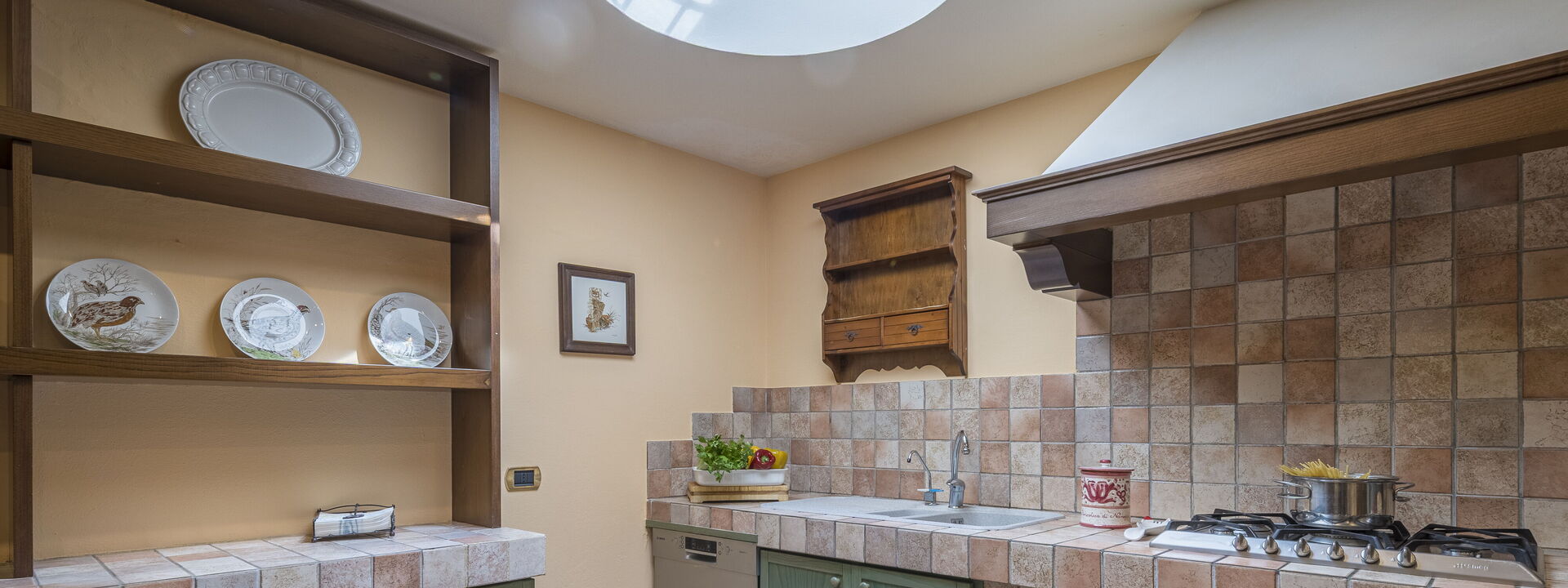 Villa Alessia Luxury: Autumn, Kitchen, Spring, Summer