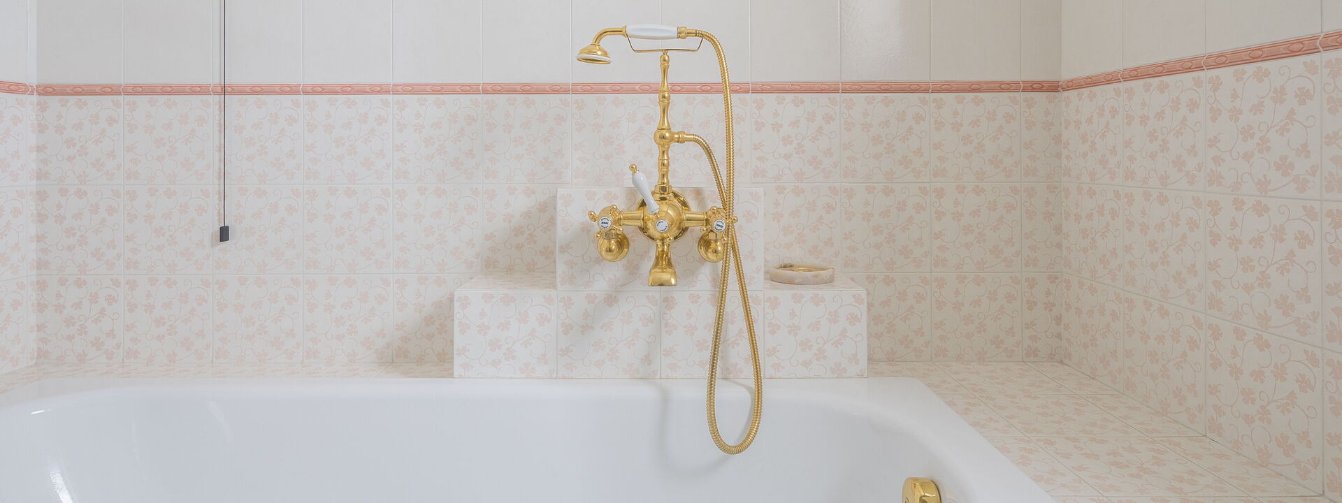 Villa Alessia Luxury: Autumn, Bathroom, Spring, Summer