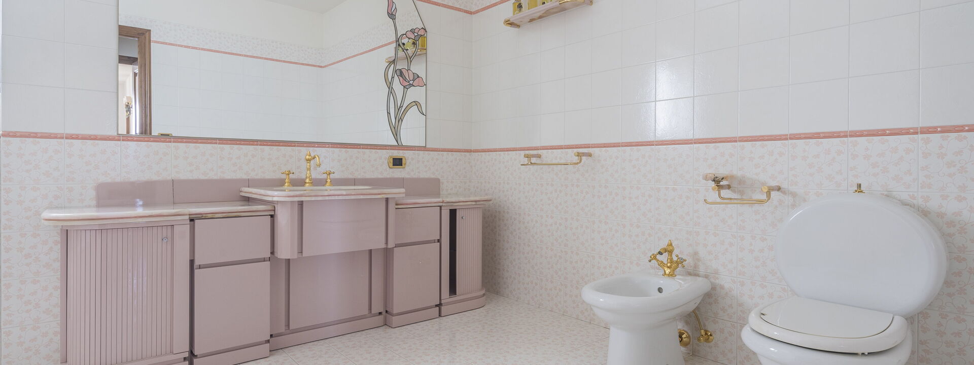 Villa Alessia Luxury: Autumn, Bathroom, Spring, Summer