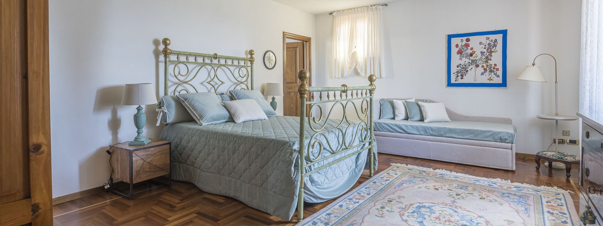 Villa Alessia Luxury: Autumn, Bedroom, Spring, Summer