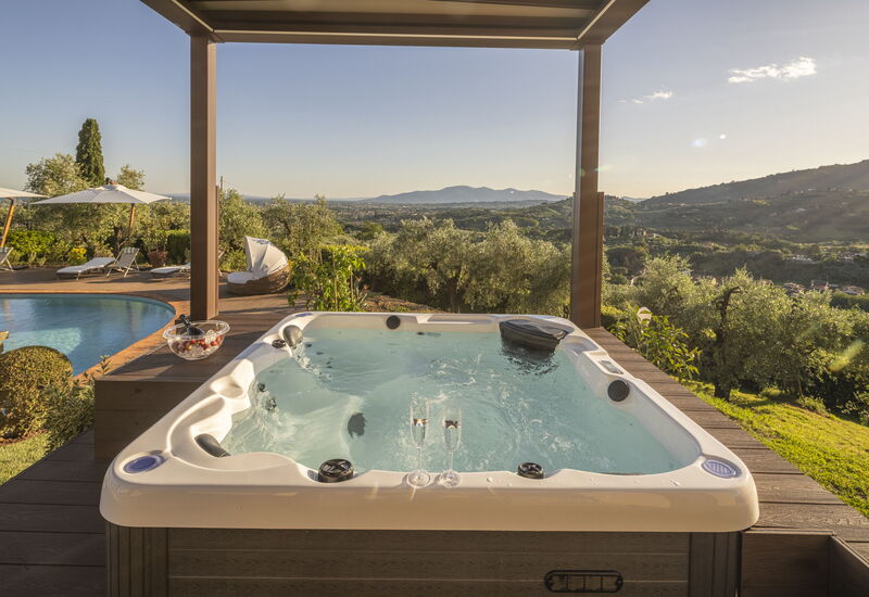 Villa Alessia Luxury: Automne, Été, jacuzzi, Printemps