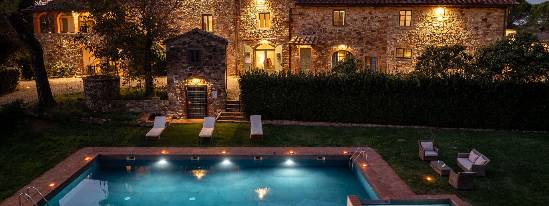 Relais Badia a Passignano: Autunno, Estate, Piscina, Primavera