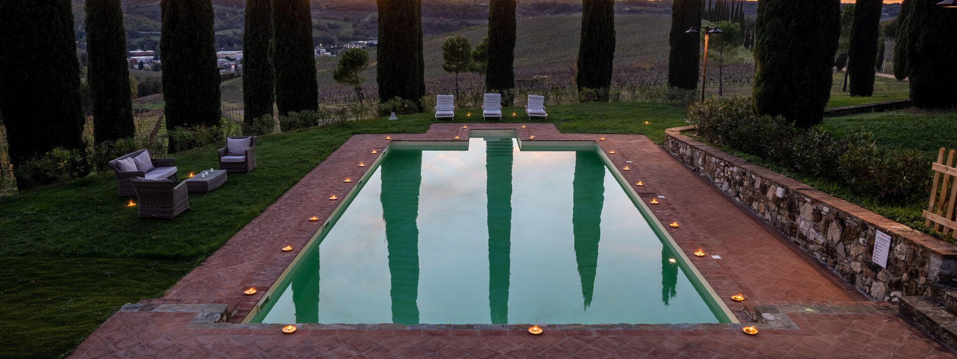 Relais Badia a Passignano: Autunno, Estate, Piscina, Primavera
