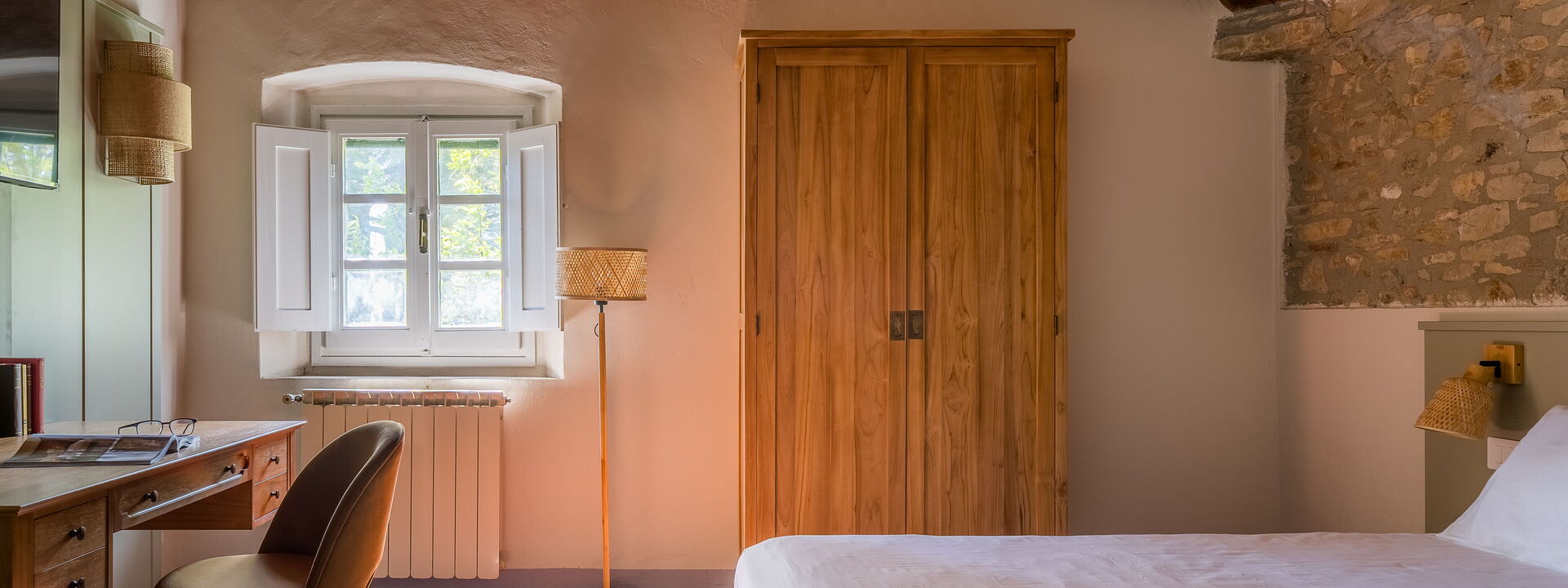 Relais Badia a Passignano - Relais Badia a Passignano - Appartamento Merlot: Automne, chambre à coucher, Été, Printemps