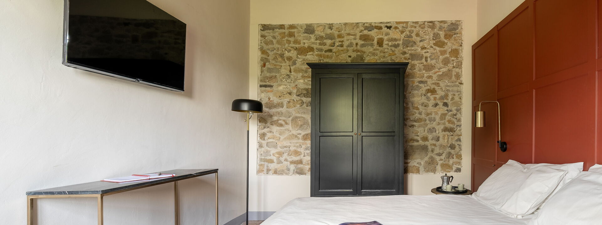 Relais Badia a Passignano - Relais Badia a Passignano - Appartamento Cabernet: Automne, chambre à coucher, Été, Printemps