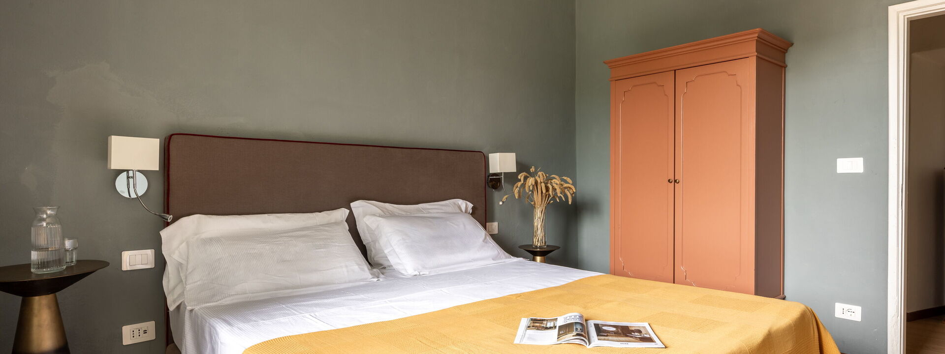 Relais Badia a Passignano - Relais Badia a Passignano - Appartamento Prosecco: Frühling, Herbst, Schlafzimmer, Sommer