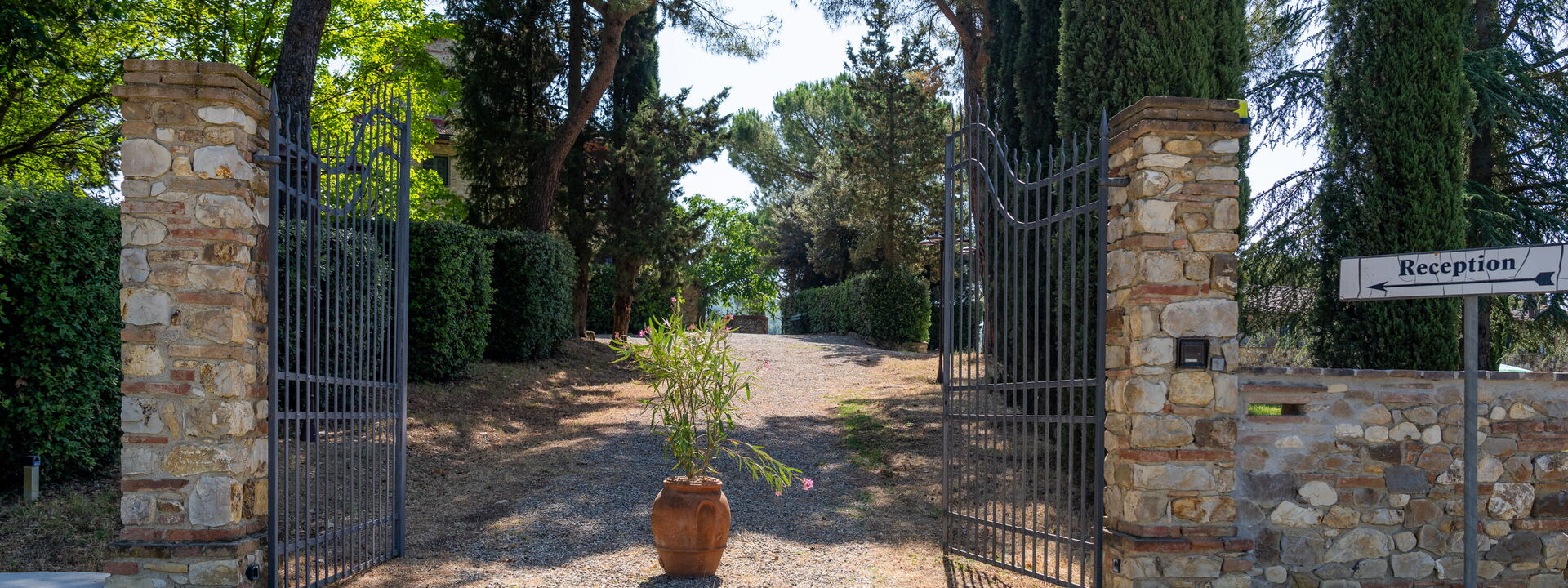 Relais Badia a Passignano: Autunno, Estate, Primavera