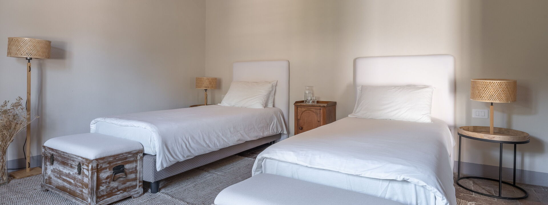 Relais Badia a Passignano - Relais Badia a Passignano - Appartamento Garnacha: Frühling, Herbst, Schlafzimmer, Sommer