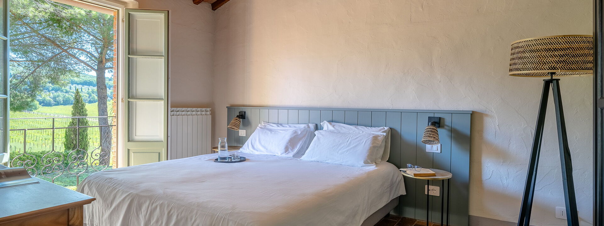 Relais Badia a Passignano - Relais Badia a Passignano - Appartamento Trebbiano: Automne, chambre à coucher, Été, Printemps