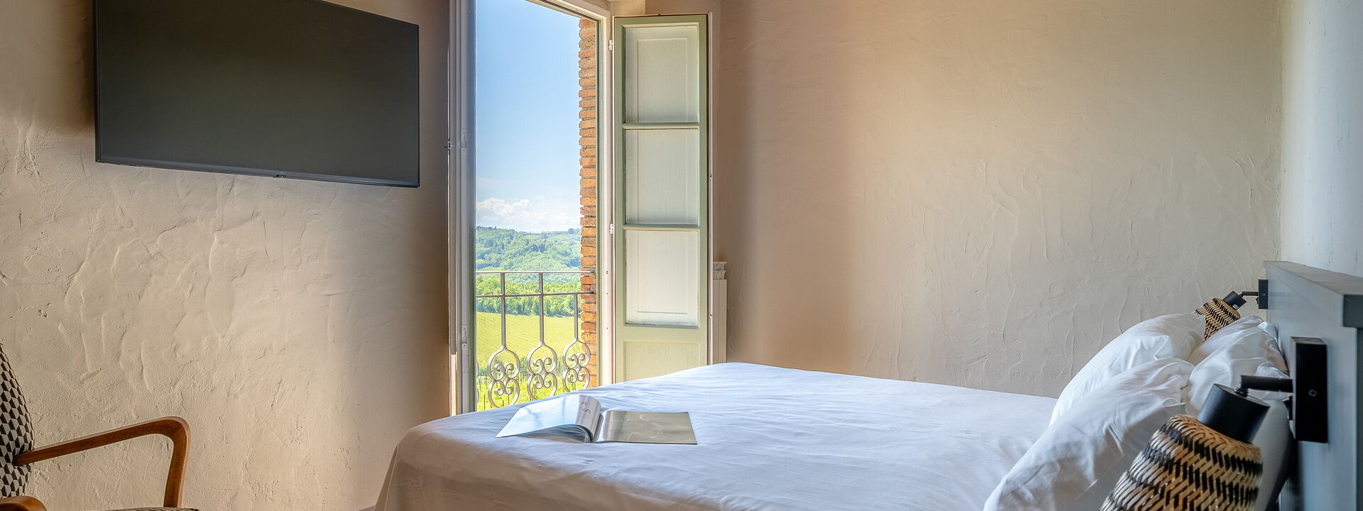 Relais Badia a Passignano - Relais Badia a Passignano - Appartamento Moscato: Frühling, Herbst, Schlafzimmer, Sommer