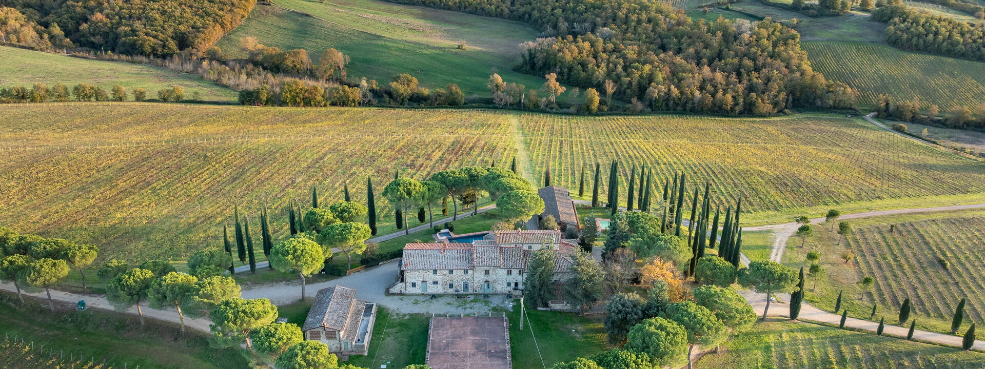 Relais Badia a Passignano: Autunno, Estate, Primavera, Vista Panoramica